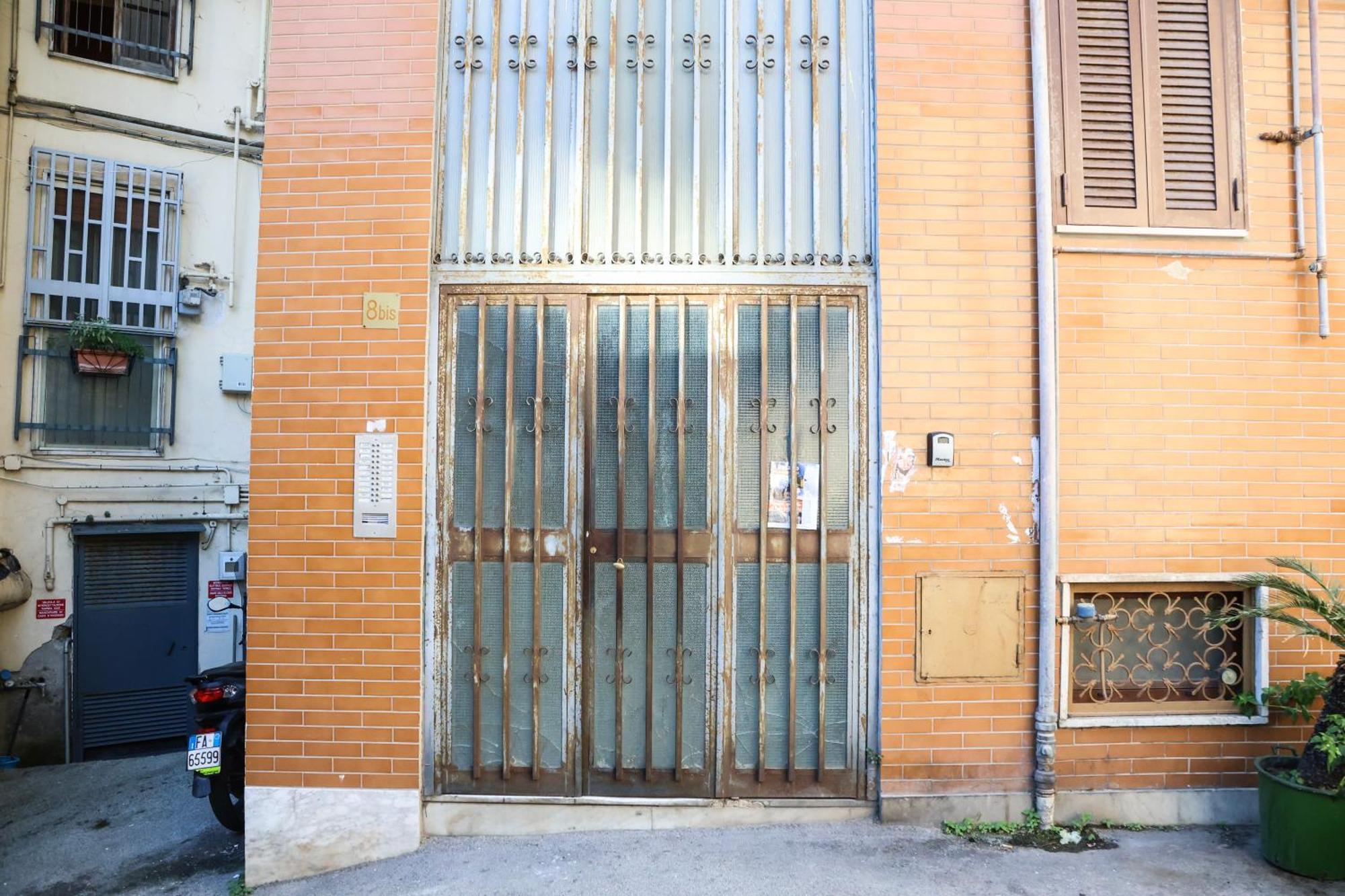 נאפולי Grace'S Home In The City Center מראה חיצוני תמונה